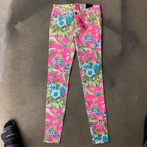 NWT Tripp NYC Pink Floral Skinny Jeans - size 3/26